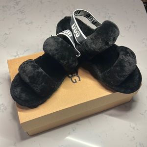 Ugg “ Oh Yeah “ Slipper ( Black )